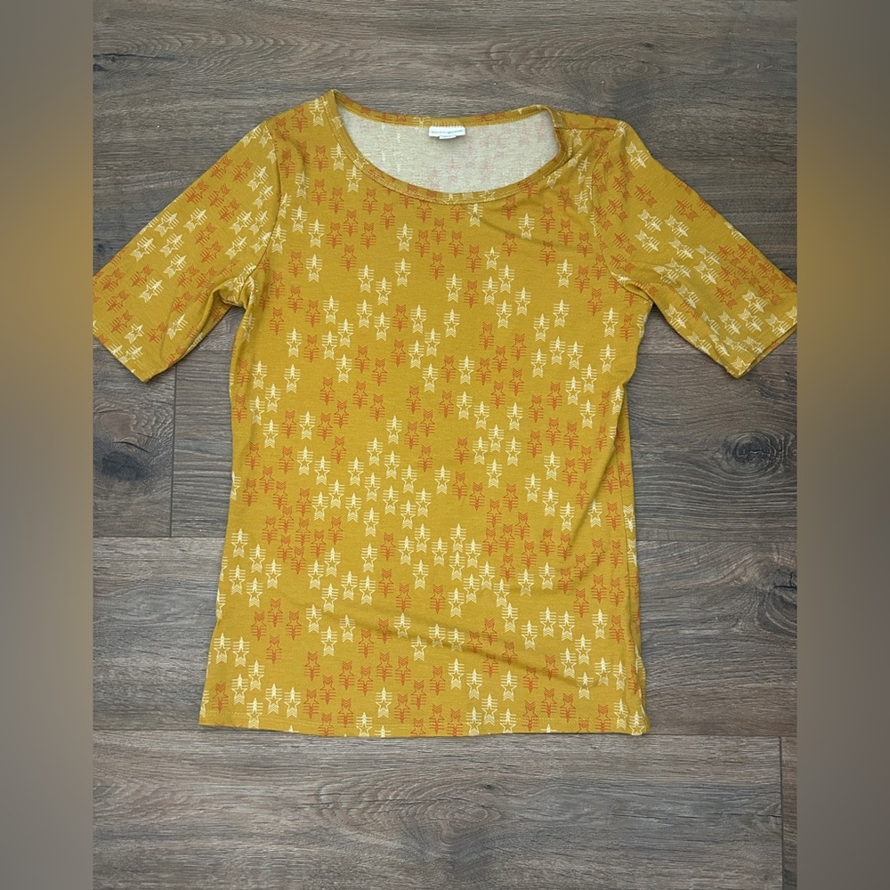 LuLaRoe Gigi Fitted Sleeve Tee